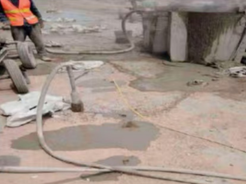 板芙镇水泥混凝土路面板底注浆技术 路面脱空注浆整治方案